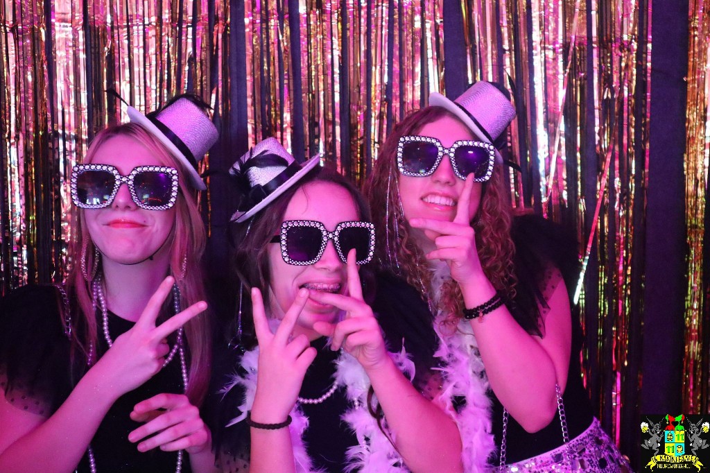 ../Images/Jeugd Opwarmbal Photobooth 203.jpg